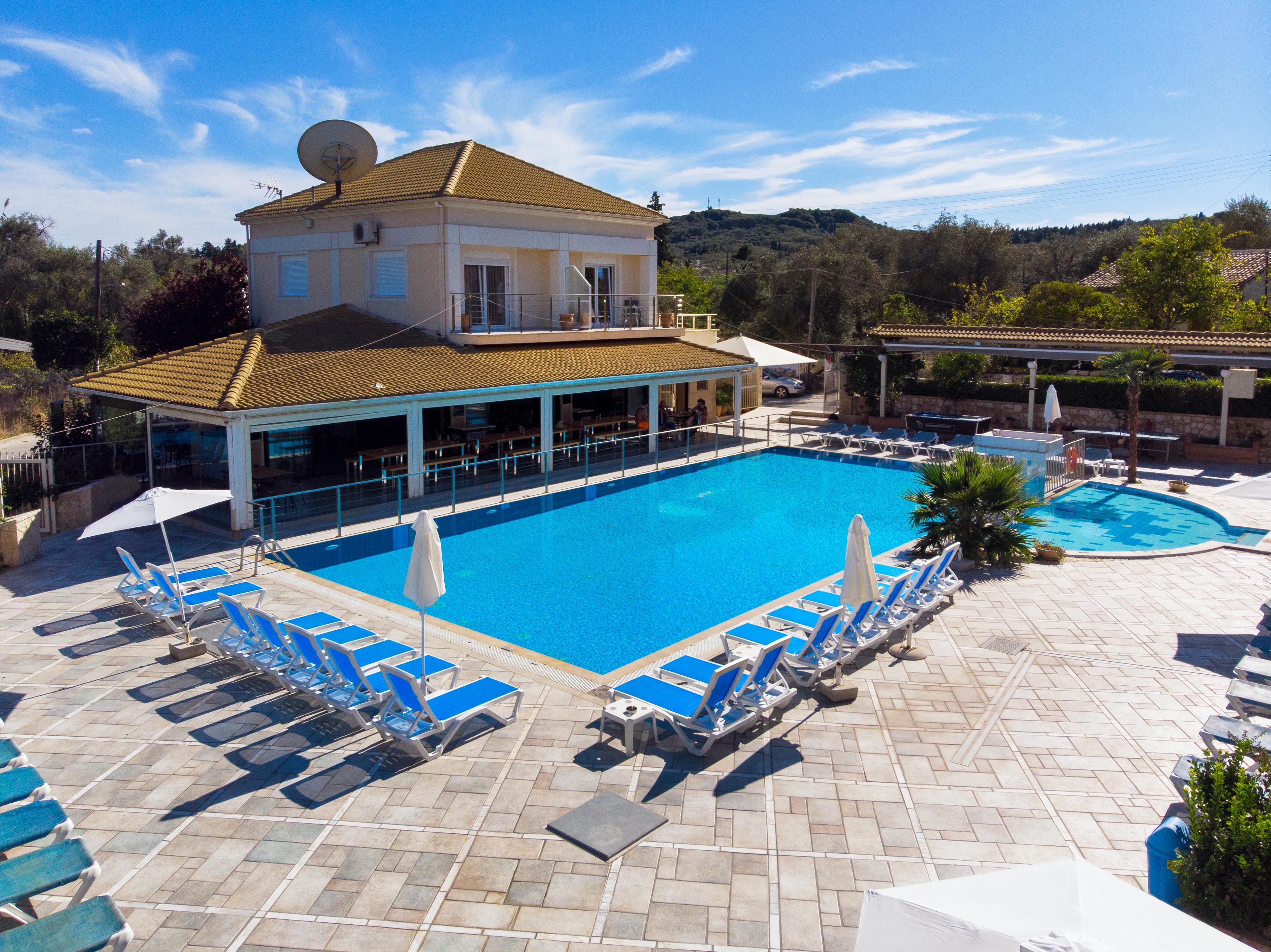 Kavos Plaza Hotel Dış mekan fotoğraf