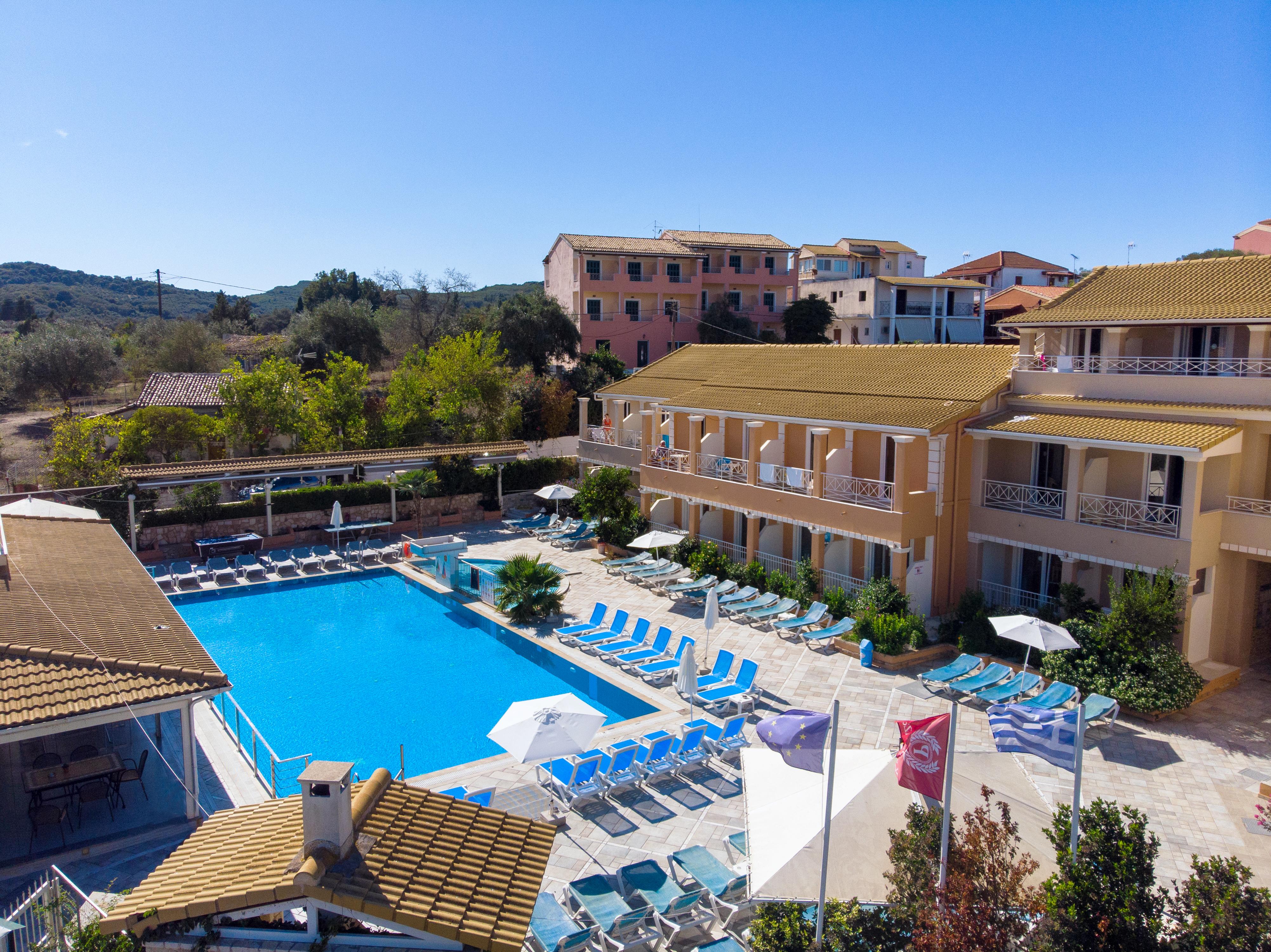 Kavos Plaza Hotel Dış mekan fotoğraf