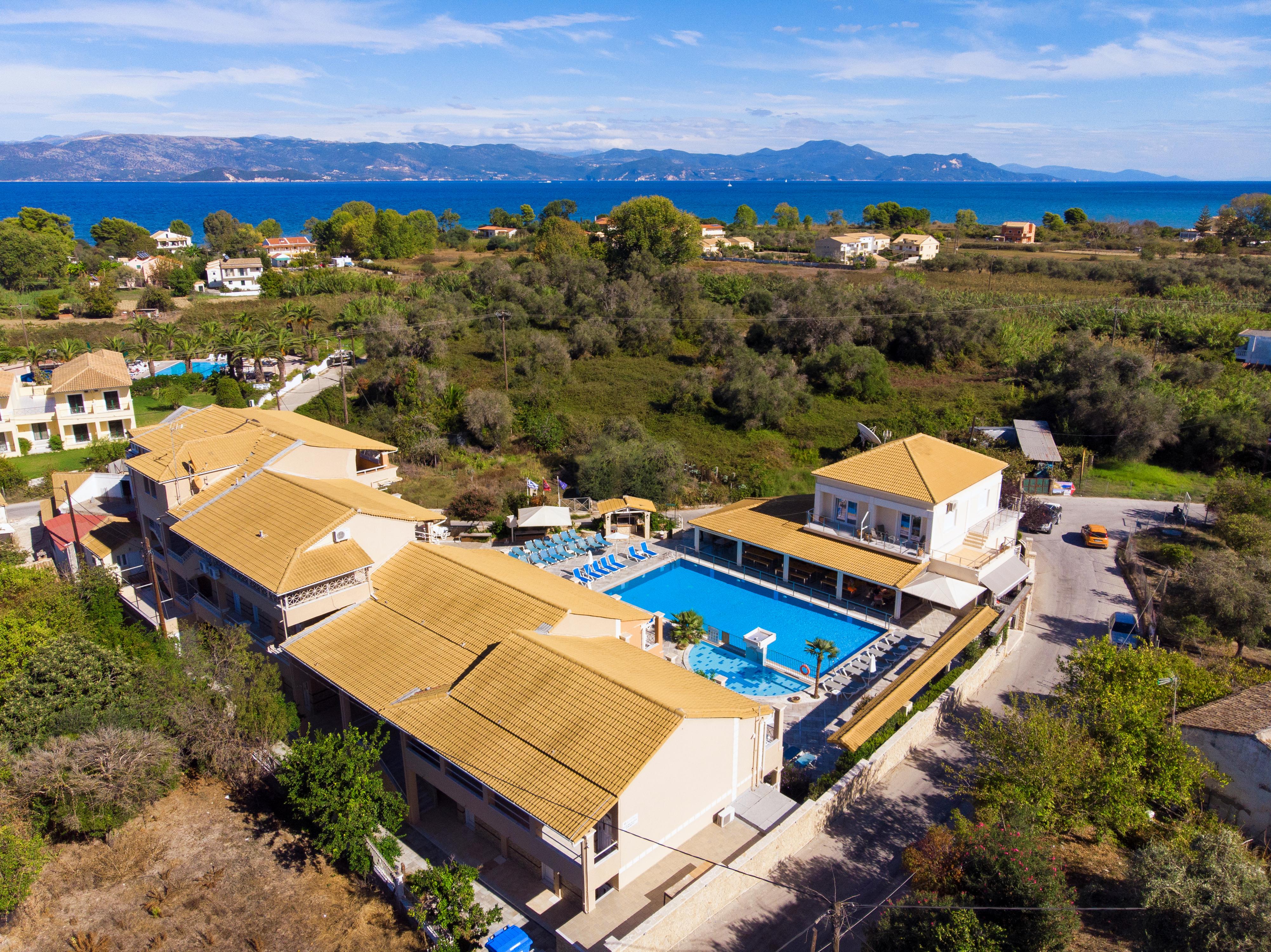 Kavos Plaza Hotel Dış mekan fotoğraf