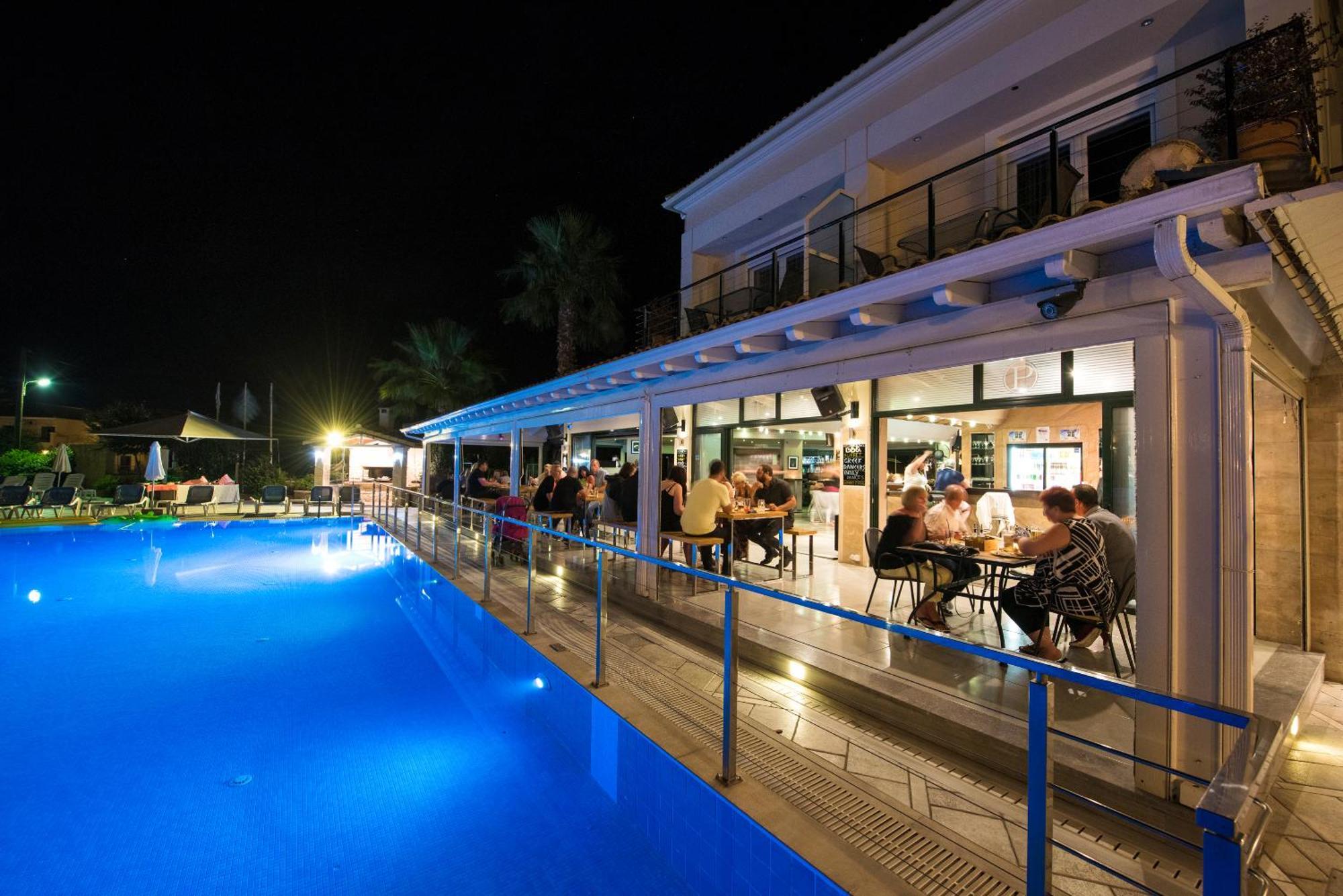 Kavos Plaza Hotel Dış mekan fotoğraf