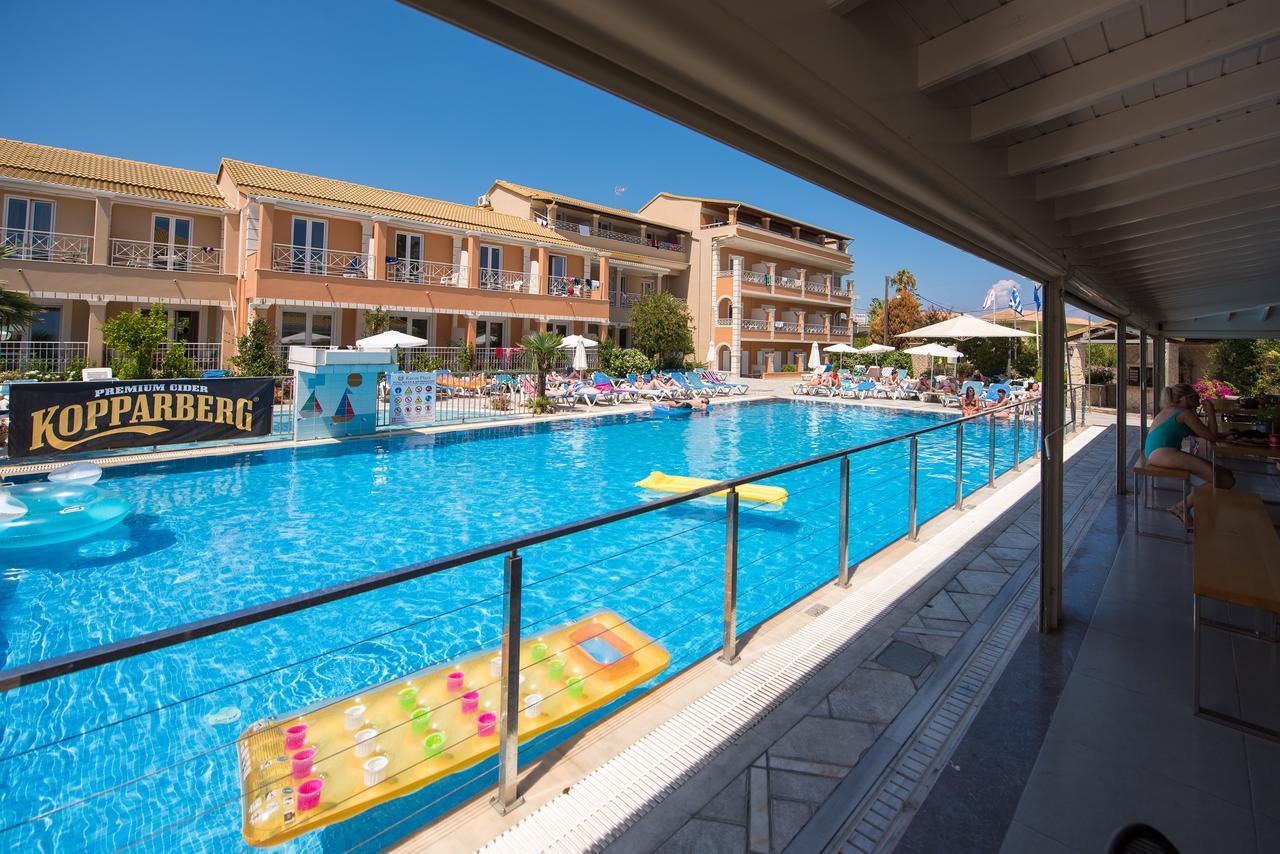 Kavos Plaza Hotel Dış mekan fotoğraf