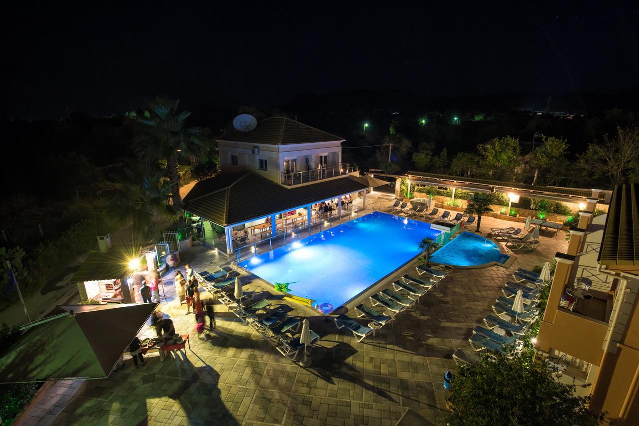 Kavos Plaza Hotel Dış mekan fotoğraf