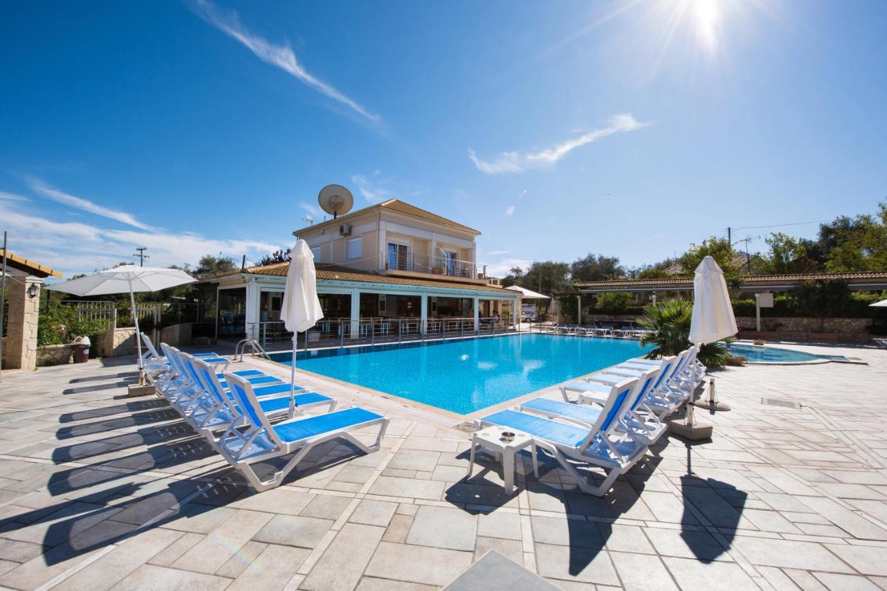 Kavos Plaza Hotel Dış mekan fotoğraf