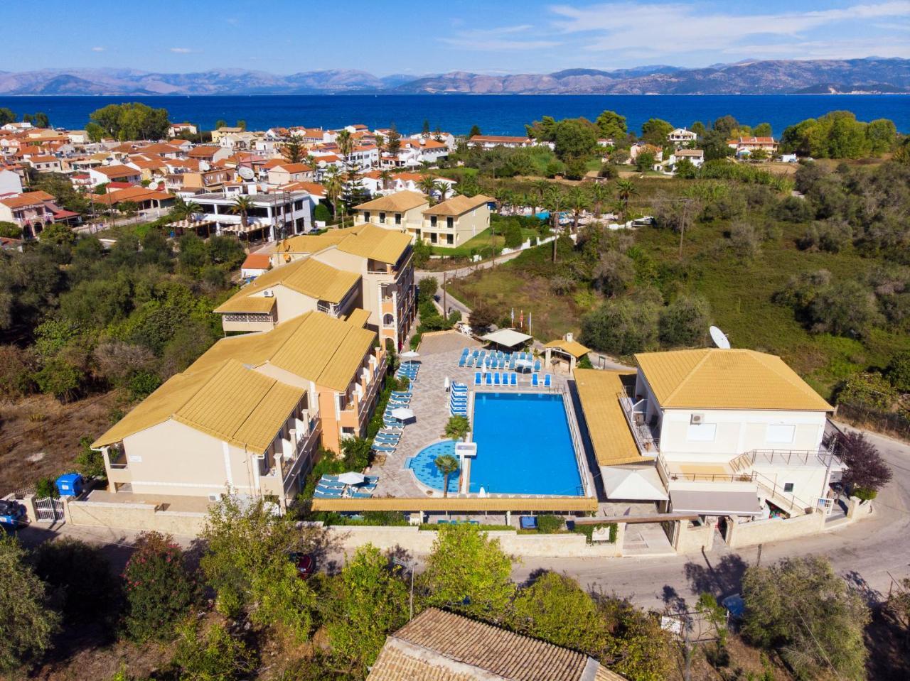 Kavos Plaza Hotel Dış mekan fotoğraf