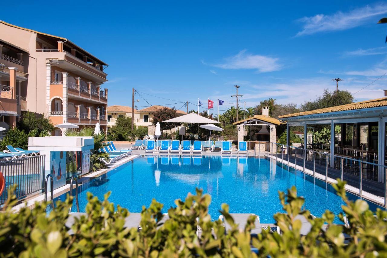 Kavos Plaza Hotel Dış mekan fotoğraf