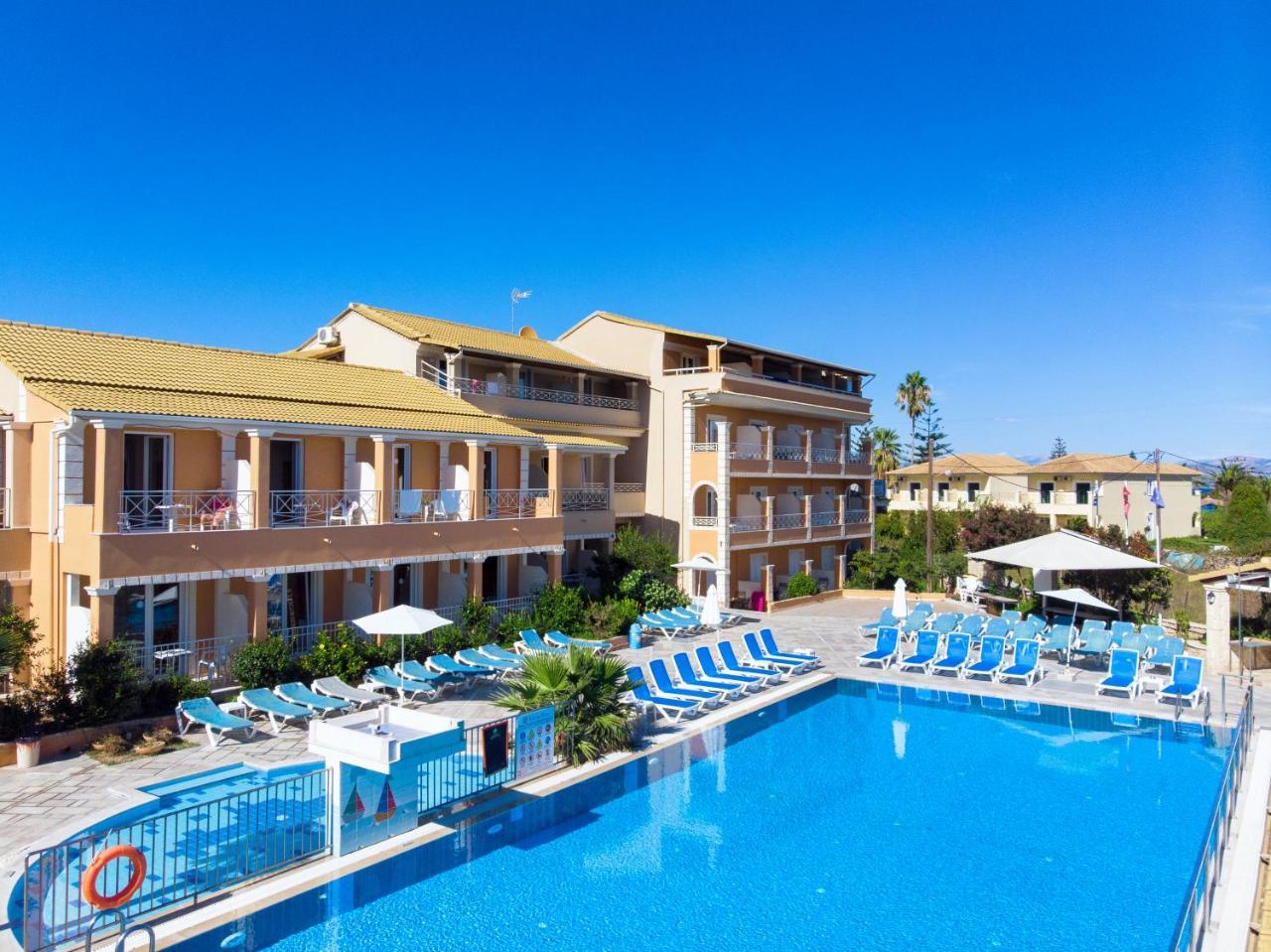 Kavos Plaza Hotel Dış mekan fotoğraf